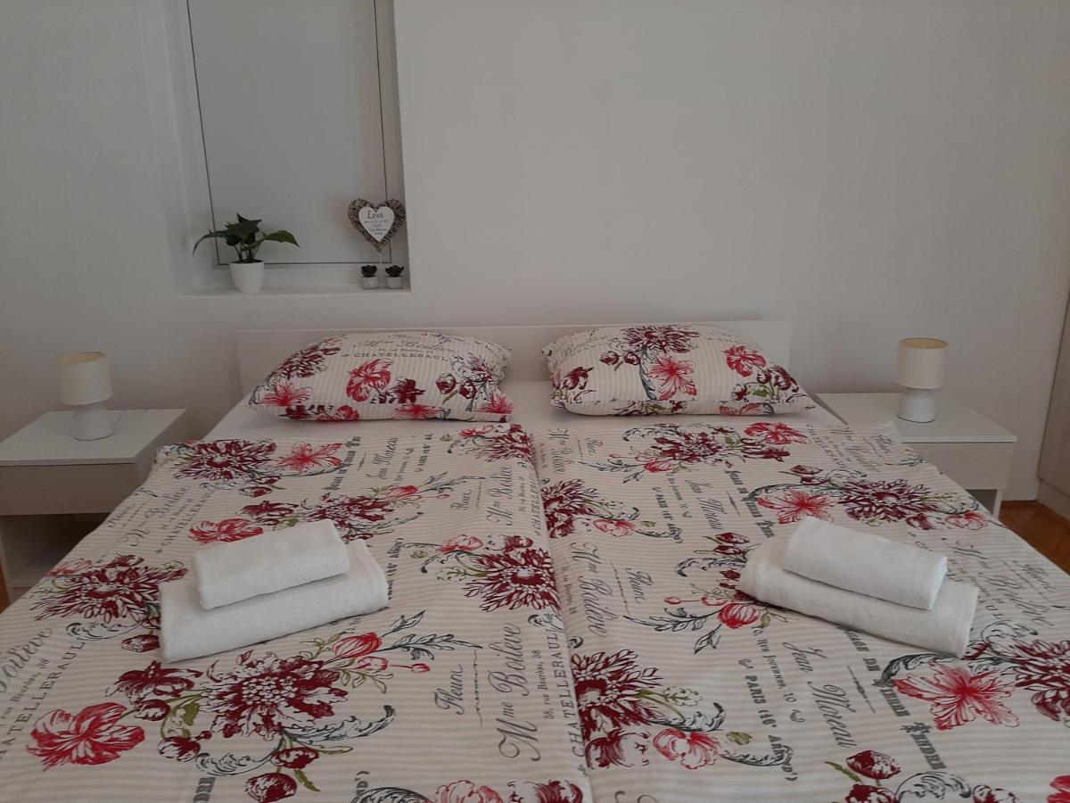 Apartmán Family House Rebeka Ugljan Exteriér fotografie