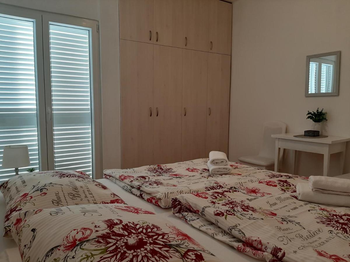 Apartmán Family House Rebeka Ugljan Exteriér fotografie